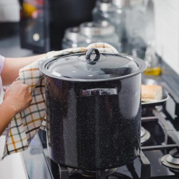 15.5 Qt Steamer with Lid. Enameled steel perfect for seafood, soups or sauces. - Image 3